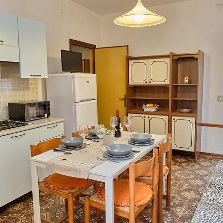 Peaceful Flat With Direct Beach Access Розолина-Маре Экстерьер фото